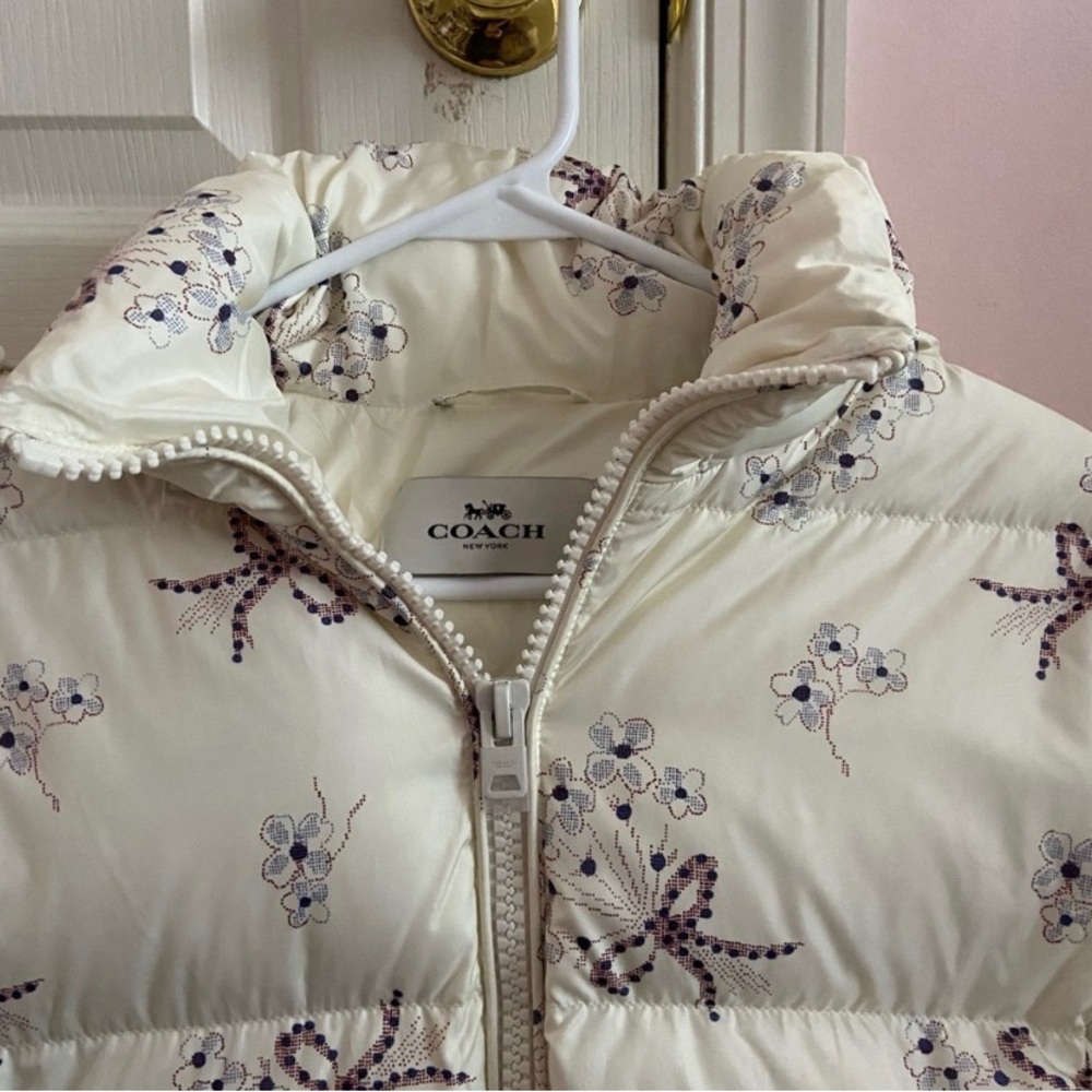 Coach Cream Floral Bow Print Short Puffer Jacket - Picture 4 of 8